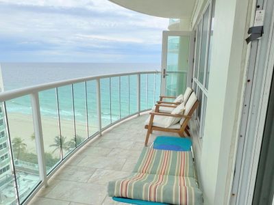 BEAUTIFUL OCEAN VIEWS FROM BALCONY | Image 3