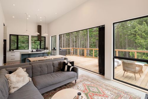 1290 Cowan Point Dr, Bowen Island, BC, V0N1G2 | Card Image