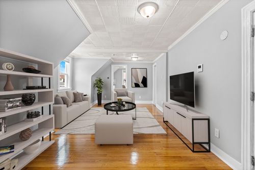 apt-3-104 Oak St, Weehawken, NJ, 07086-5640 | Card Image