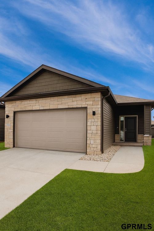 3841 Cabo Dr, Lincoln, NE, 68516-5704 | Card Image