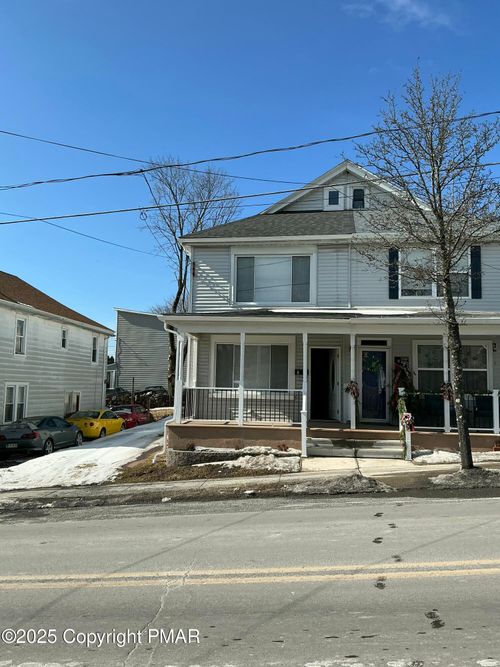 8 S Pine St, Summit Hill, PA, 18250-1604 | Card Image