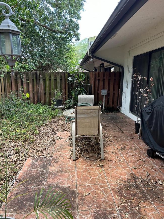 2M - 19943 Ne 5 Th Ct, Condo with 2 bedrooms, 2 bathrooms and null parking in Miami FL | Image 27