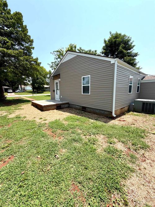 1003 N Cave St, Tuscumbia, AL, 35674 | Card Image