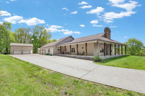 8206 Winding Run Rd, Saint Louisville, OH, 43071-9754 | Card Image