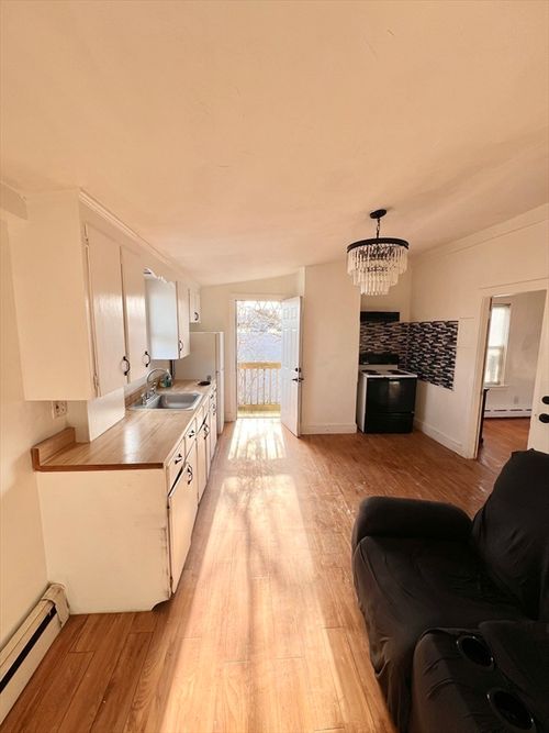 apt-2-10 Hodges Ave, Taunton, MA, 02780-6046 | Card Image