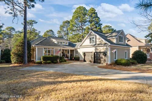3 Granville Dr, Pinehurst, NC, 28374-8640 | Card Image