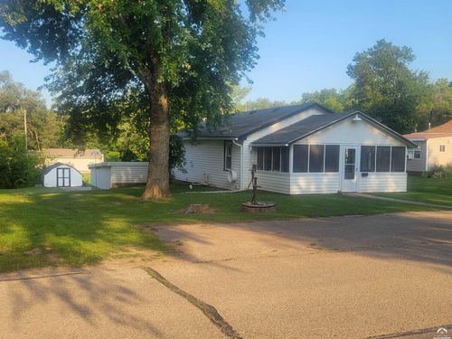 708 Linn St, Valley Falls, KS, 66088-1128 | Card Image