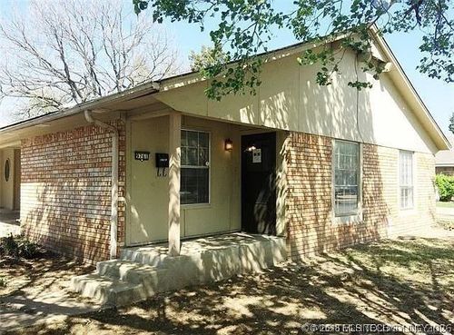 9761 33rd St, Tulsa, OK, 74146-1371 | Card Image