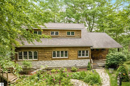 967 Old Miller Rd, Beulah, MI, 49617 | Card Image