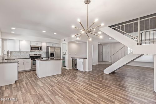 5121 N Granite Reef Rd, Scottsdale, AZ, 85250-7422 | Card Image