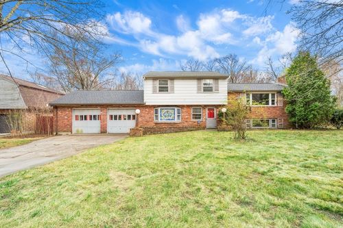 371 Village St, Medway, MA, 02053 | Card Image