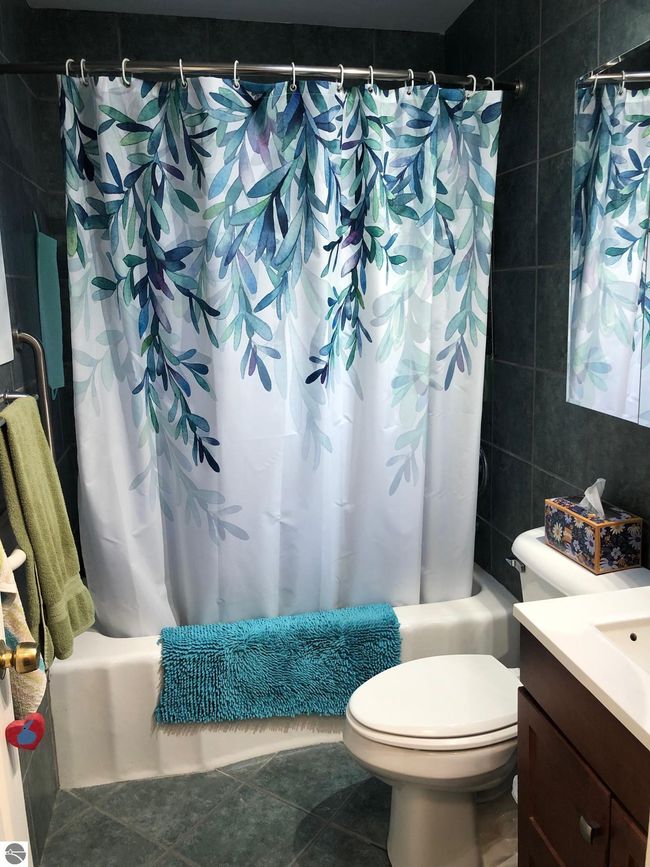 609 Cedar St, House other with 2 bedrooms, 2 bathrooms and null parking in Elk Rapids MI | Image 8
