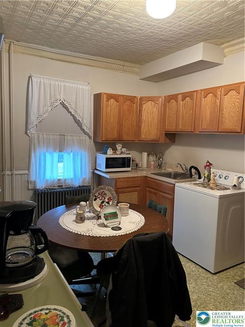 412 Pennsylvania Ave, Bangor, PA, 18013 | Card Image