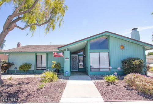 1030 De Soto Dr, Santa Maria, CA, 93454-1552 | Card Image