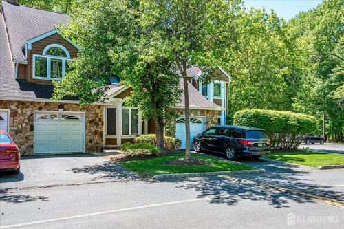 36 Ravenswood Ct, Edison, NJ, 08820-4000 | Card Image