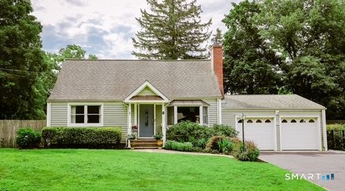 9 Wildwood Rd, Fairfield, CT, 06825-2734 | Card Image