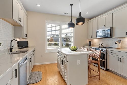 101-2 Francis Drive, Andover, MA, 01810 | Card Image