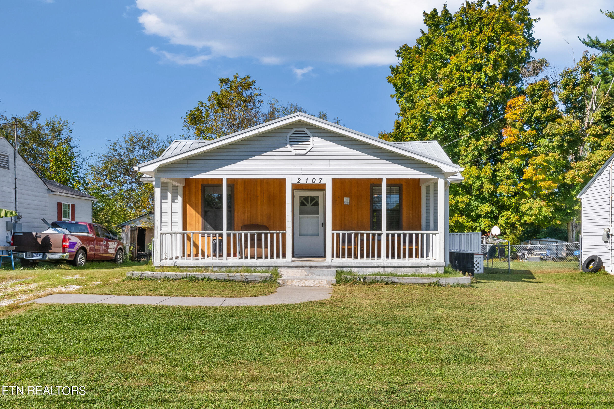 2107 Arnold Ave, For Sale in Morristown Zoocasa