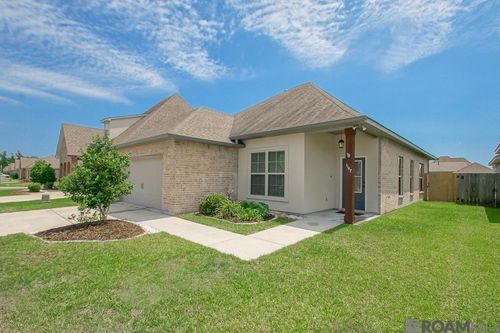 1147 Gentle Wind Dr, Baton Rouge, LA, 70820-2917 | Card Image