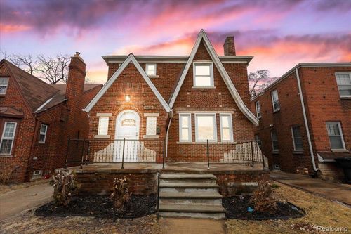 18650 Wisconsin St, Detroit, MI, 48221-2065 | Card Image