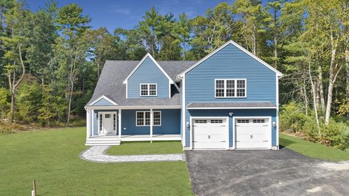 815 Old Fall River Rd, Dartmouth, MA, 02747-1118 | Card Image