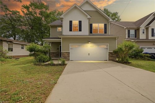 7612 Evelyn T Butts Ave, Norfolk, VA, 23513-4608 | Card Image
