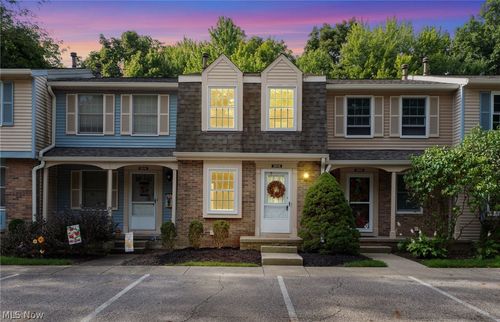 3848 Lake Run Boulevard, Stow, OH, 44224 | Card Image