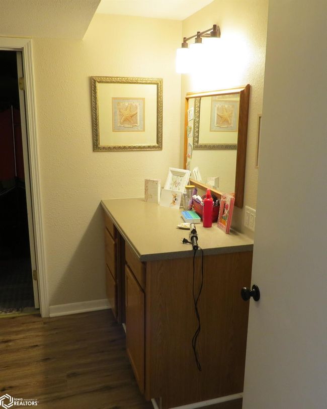 181 Center Point Dr, Home with 3 bedrooms, 2 bathrooms and 5 parking in Montezuma IA | Image 21