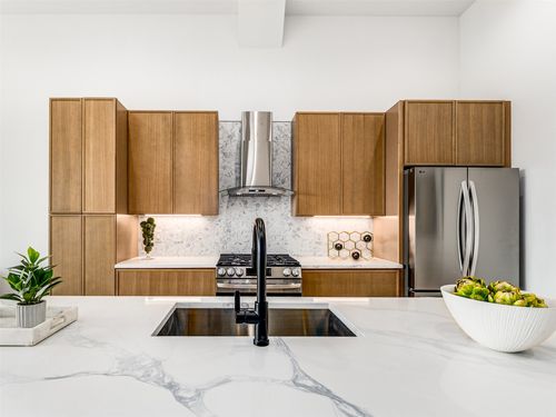 111-2080 Kelly Ave, Dallas, TX, 75215 | Card Image