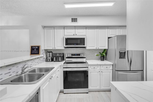 APT-206 - 12142 Saint Andrews Pl, Condo with 3 bedrooms, 2 bathrooms and null parking in Miramar FL | Image 7