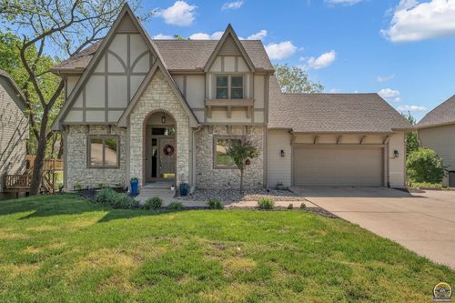 1116 Oak Tree Dr, Lawrence, KS, 66049-3867 | Card Image