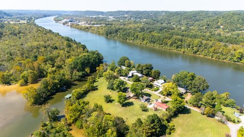 1105 Goose Bay Rd, Ashland City, TN, 37015-5417 | Card Image