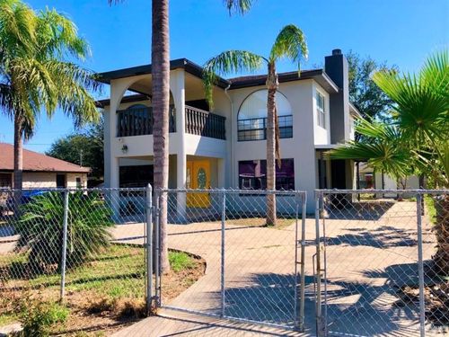 904 El Campo Dr, San Juan, TX, 78589-3833 | Card Image