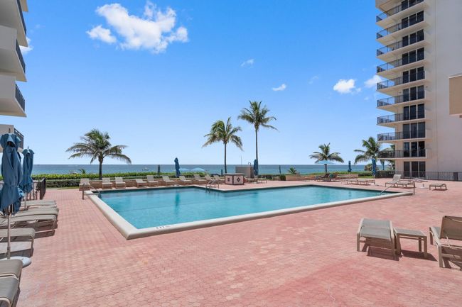 APT-214 - 1147 Hillsboro Mile, Condo with 2 bedrooms, 2 bathrooms and null parking in Hillsboro Beach FL | Image 24