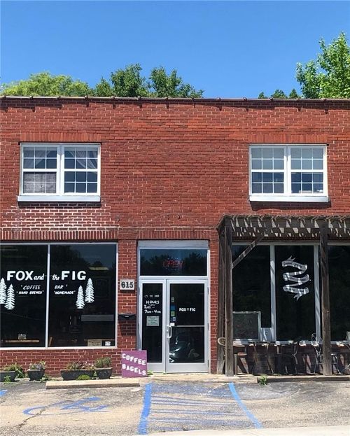 615 Oak Ave, Spruce Pine, NC, 28777-2807 | Card Image