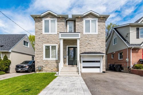12 Thames Ave, Etobicoke, ON, M8W2N6 | Card Image