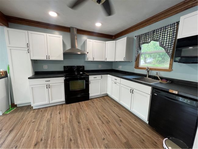 20 Warner Ave, House other with 2 bedrooms, 1 bathrooms and 3 parking in Charleroi PA | Image 15
