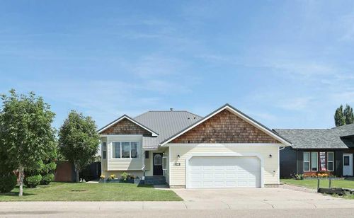 68 Upland St, Brooks, AB, T1R1J9 | Card Image