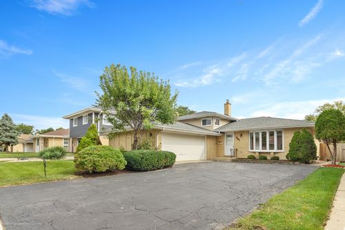 2847 Buckingham Ave, Westchester, IL, 60154-5112 | Card Image