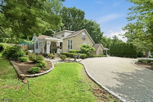 40 Edgewood Ave, West Orange, NJ, 07052-3136 | Card Image