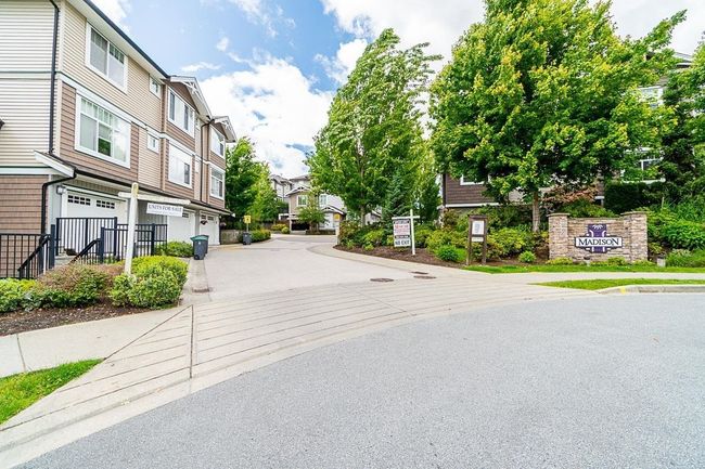 64 - 14356 63 A Avenue, Townhouse with 3 bedrooms, 2 bathrooms and 2 parking in Surrey BC | Image 2