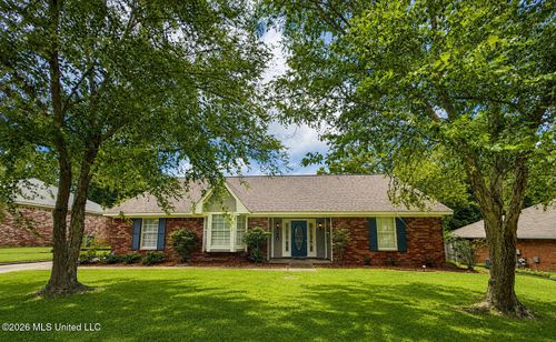 220 Cobblestone Dr, Madison, MS, 39110-9186 | Card Image