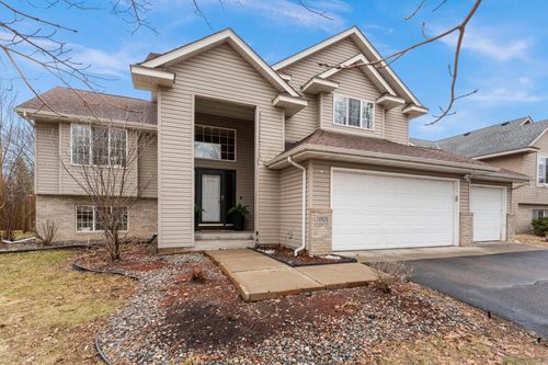 10924 Fox Hollow Ln N, Champlin, MN, 55316-3037 | Card Image