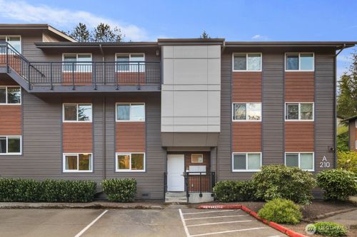 a103-210 Sw Clark St, Issaquah, WA, 98027-3715 | Card Image
