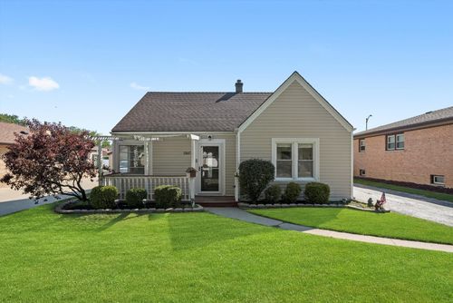 10647 Princess Ave, Chicago Ridge, IL, 60415-1808 | Card Image