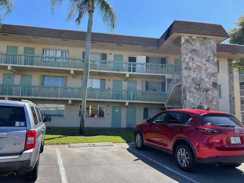 apt-118-400 Village Green Cir, Palm Springs, FL, 33461-1488 | Card Image