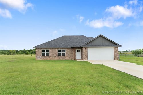 84 Michael Ave, Calera, OK, 74730-4019 | Card Image