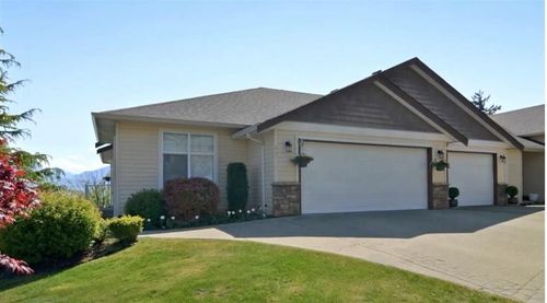 47-8590 Sunrise Dr, Chilliwack, BC, V2R3Z4 | Card Image