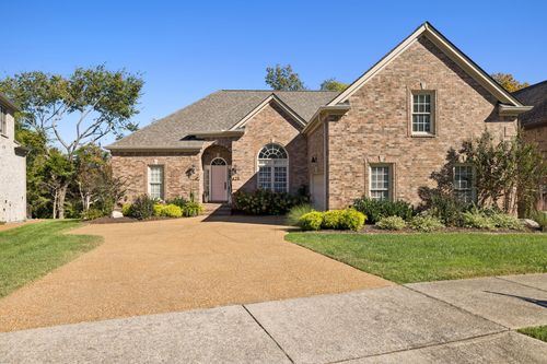 421 Caledonian Ct, Nashville, TN, 37211-7494 | Card Image