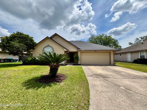 8467 Charlesgate Cir E, Jacksonville, FL, 32244-6327 | Card Image